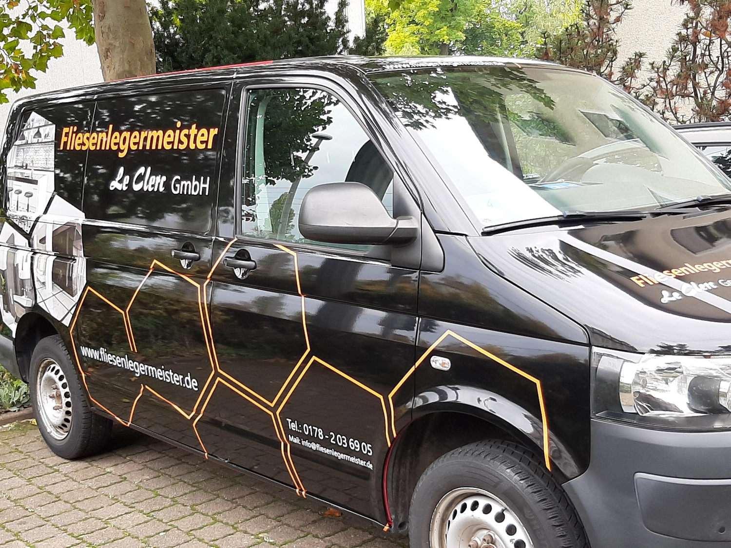 Fliesenlegermeister Denis Le Clerc GmbH — Wasserschadensanierung